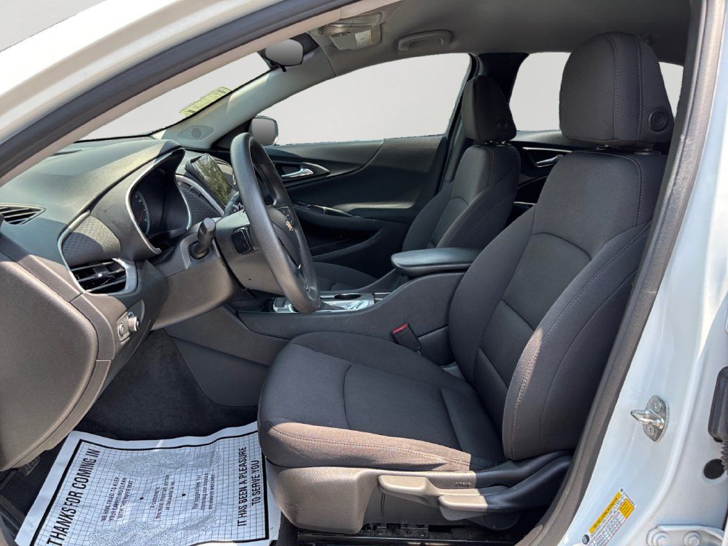 Used 2021 Chevrolet Malibu LS FWD image 24