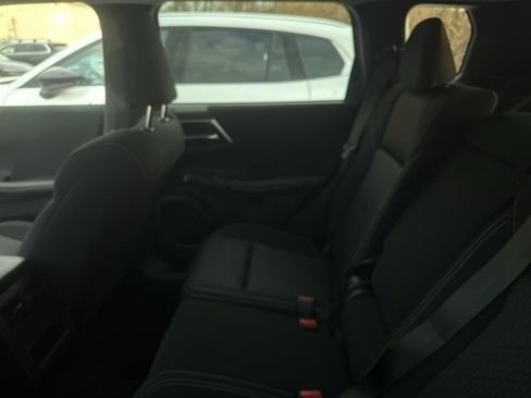 Used 2022 Mitsubishi Outlander ES image 10