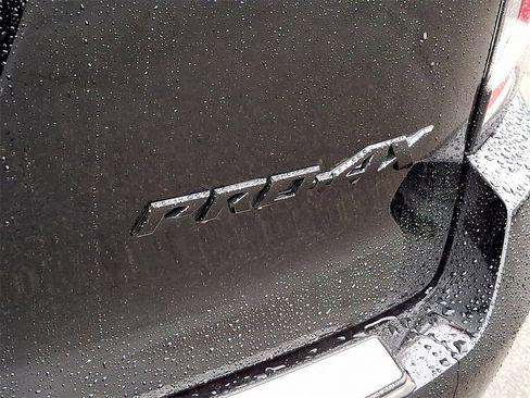 Used 2025 Nissan Armada PRO-4X image 30