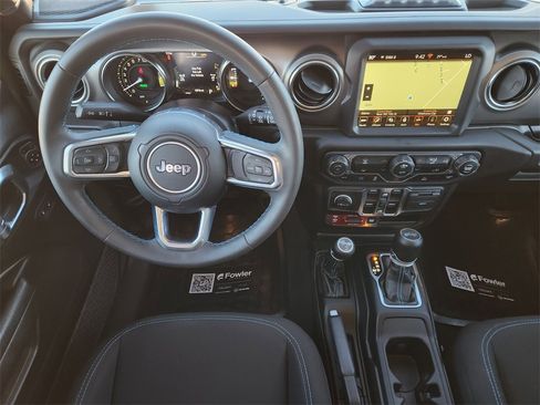 Used 2023 Jeep Wrangler Unlimited Rubicon 4xe image 29