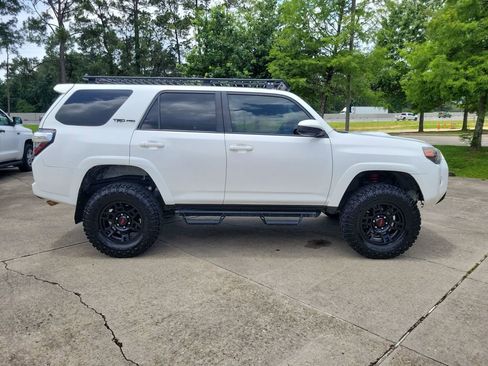 Used 2016 Toyota 4Runner TRD Pro AWD/4WD image 9