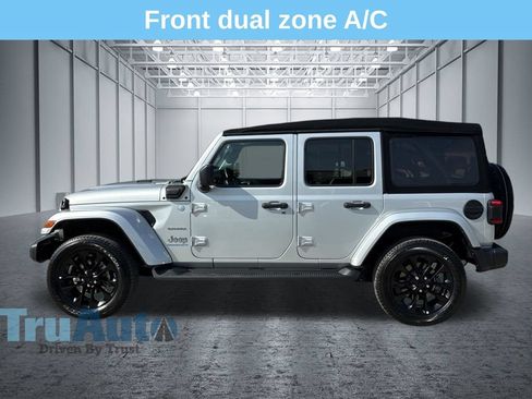 Used 2023 Jeep Wrangler Unlimited Sahara w/ Cold Weather Group AWD/4WD image 4