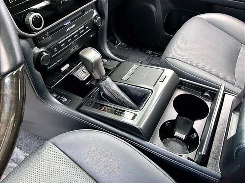 Used 2023 Lexus GX 460 Premium w/ Accessory Package AWD/4WD image 15