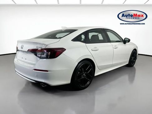 Used 2025 Honda Civic Sport image 2