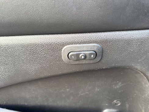 Used 2017 Jeep Grand Cherokee Limited image 17