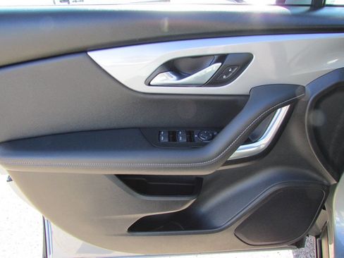 Used 2025 Chevrolet Blazer LT image 15