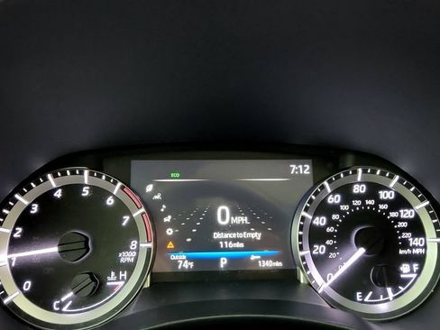 Used 2023 Toyota Highlander XLE AWD/4WD image 28
