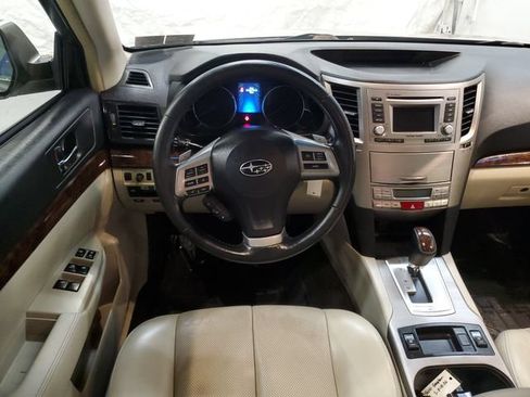 Used 2014 Subaru Legacy 2.5i Limited w/ Moonroof Package AWD/4WD image 15