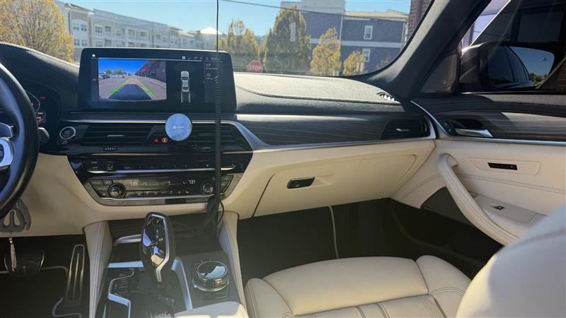 Used 2021 BMW M550i xDrive w/ Executive Package AWD/4WD image 14