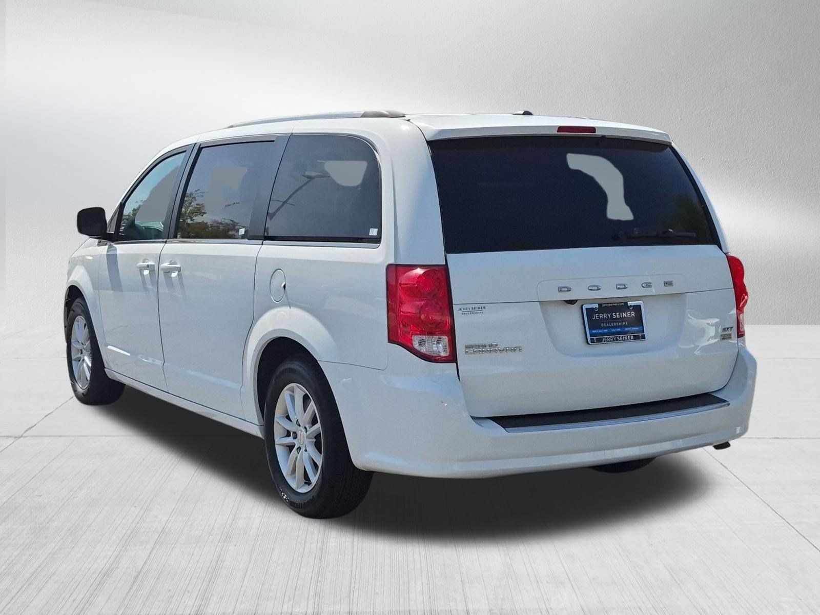 Used 2019 Dodge Grand Caravan SXT FWD image 4