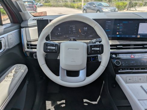 Used 2025 Hyundai Santa Fe Limited FWD image 18