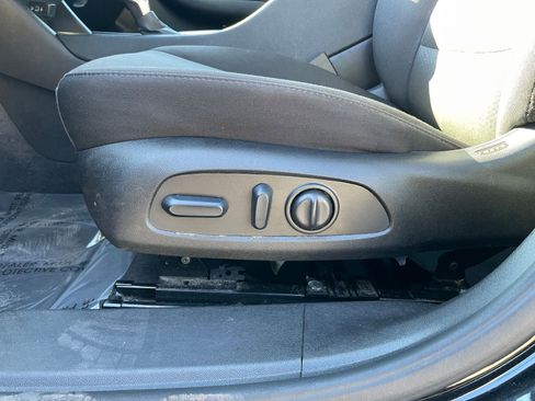 Used 2024 Chevrolet Malibu LT image 23