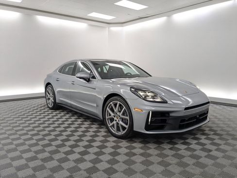 Certified 2025 Porsche Panamera image 7