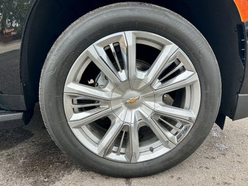 Used 2023 Chevrolet Tahoe High Country w/ Advanced Technology Package image 9