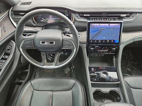 Used 2024 Jeep Grand Cherokee Limited 4xe w/ Luxury Tech Group II AWD/4WD image 19