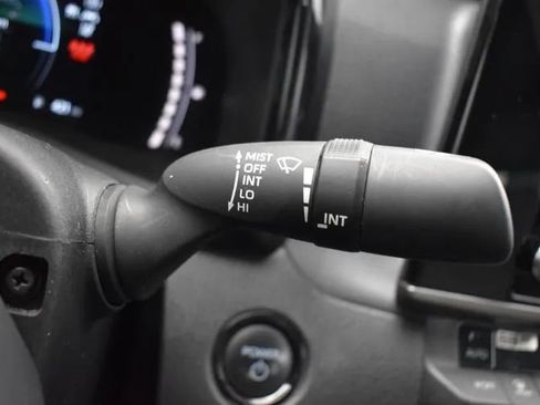 Used 2025 Toyota Camry LE FWD image 25