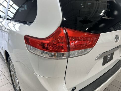 Used 2012 Toyota Sienna Limited w/ Premium Pkg AWD/4WD image 36
