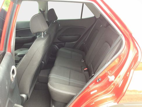 Used 2021 Hyundai Venue SEL w/ Cargo Package FWD image 8