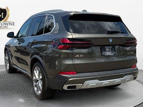 Used 2026 BMW X5 xDrive50e AWD/4WD image 3