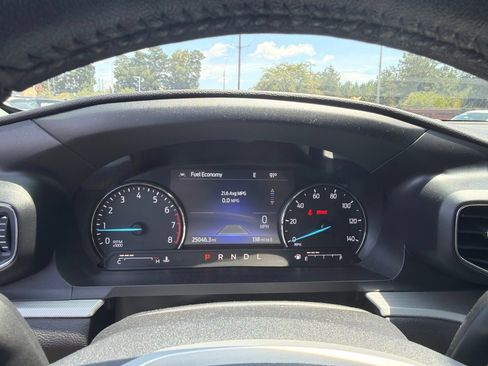 Used 2022 Ford Explorer XLT w/ Equipment Group 202A RWD image 7