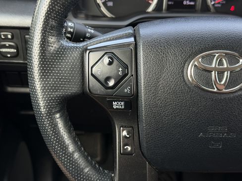 Used 2023 Toyota 4Runner TRD Off-Road Premium w/ Moonroof Package AWD/4WD image 18