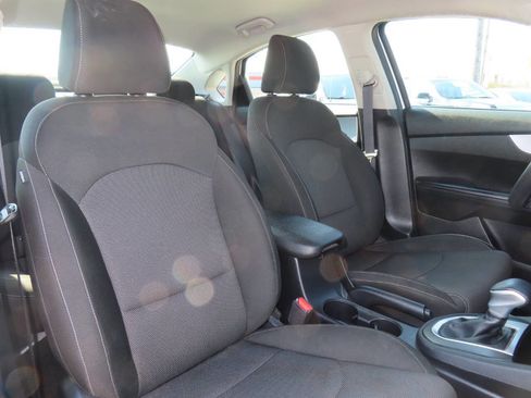 Used 2024 Kia Forte LXS image 41