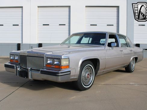 Used 1987 Cadillac Brougham image 23