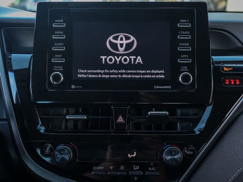 Used 2023 Toyota Camry SE image 28