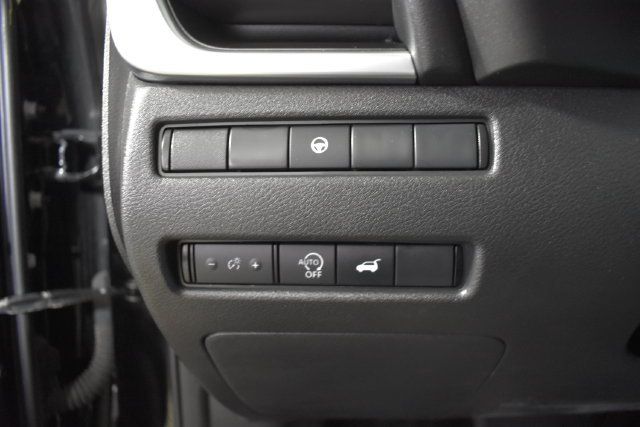 Used 2024 Nissan Rogue SV AWD/4WD image 14