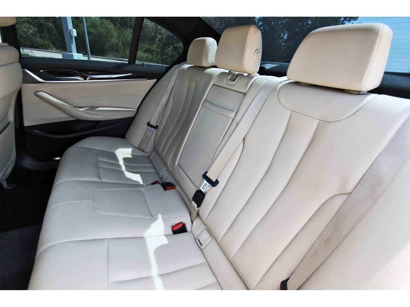 Used 2019 BMW 530e w/ Convenience Package RWD image 31