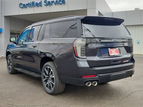 New 2026 Chevrolet Suburban RST w/ Advanced Technology Package AWD/4WD image 3