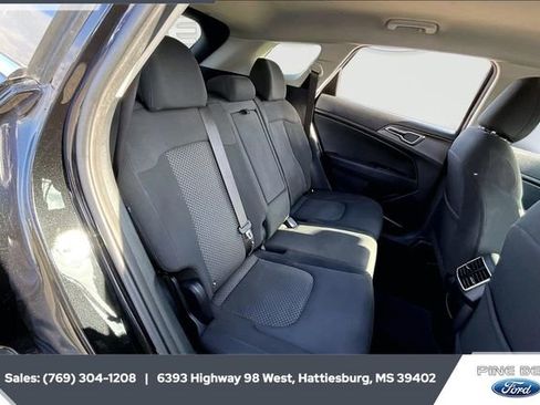 Used 2025 Kia Sportage LX image 20
