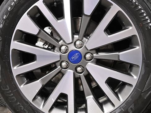Used 2020 Ford Escape Titanium AWD/4WD image 36