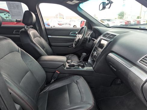 Used 2016 Ford Explorer Sport AWD/4WD image 38