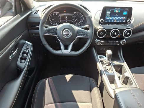 Used 2023 Nissan Sentra SR image 11