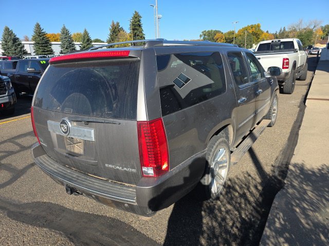 Used 2012 Cadillac Escalade ESV Platinum AWD/4WD image 4