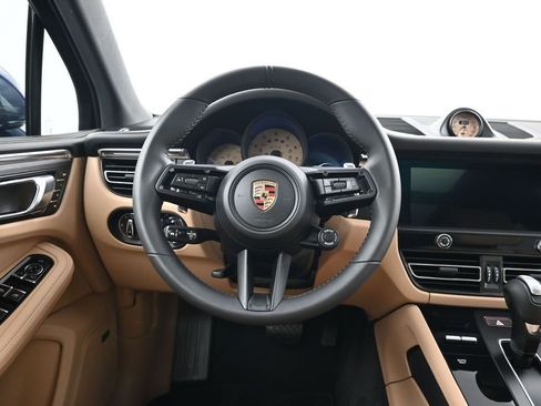 Used 2026 Porsche Macan GTS AWD/4WD image 13