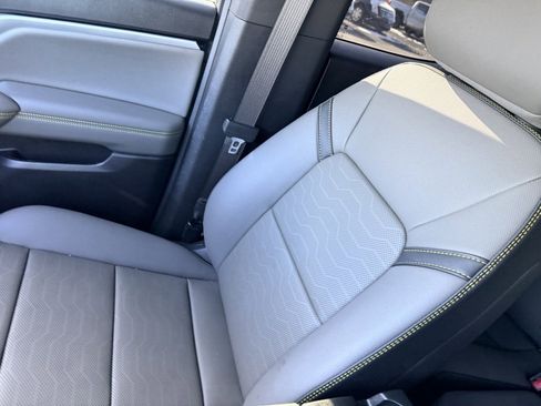 Used 2025 Chevrolet Colorado ZR2 w/ Technology Package image 29