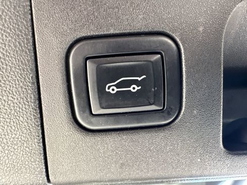 Certified 2022 Cadillac XT5 Luxury image 19