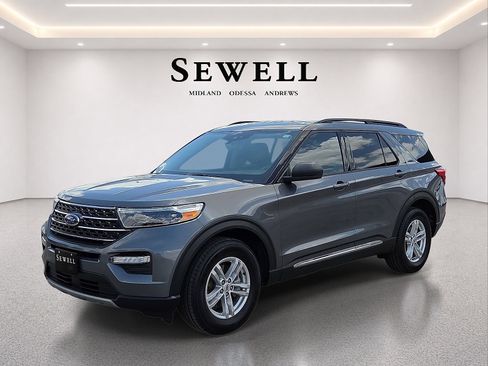 Used 2021 Ford Explorer XLT w/ Equipment Group 202A AWD/4WD image 1