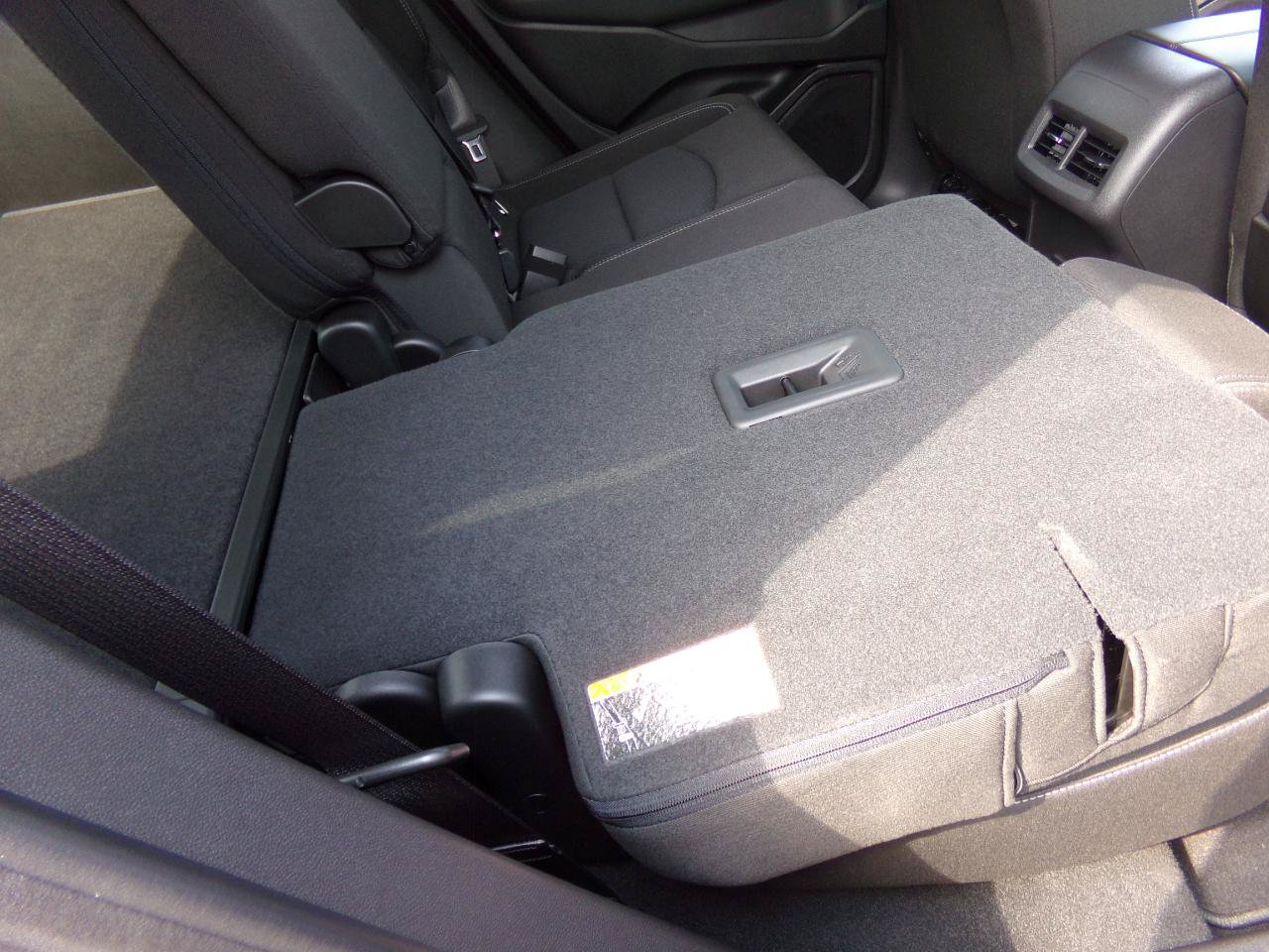 Used 2024 GMC Terrain SLE w/ Driver Convenience Package FWD image 18