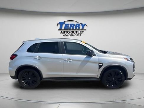 Used 2023 Mitsubishi Outlander Sport ES AWD/4WD image 6