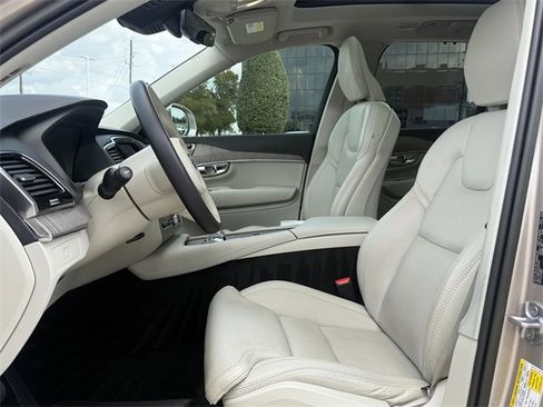Certified 2023 Volvo XC90 B6 Ultimate w/ Protection Package Premier image 12