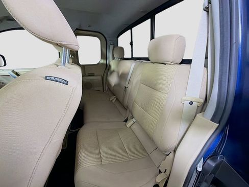Used 2010 Nissan Titan SE image 20