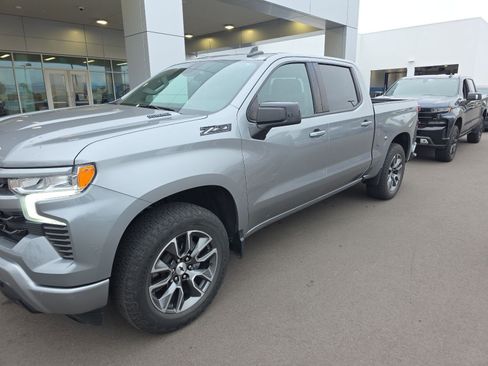 Used 2023 Chevrolet Silverado 1500 RST AWD/4WD image 4