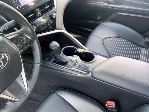 Used 2023 Toyota Camry SE image 15