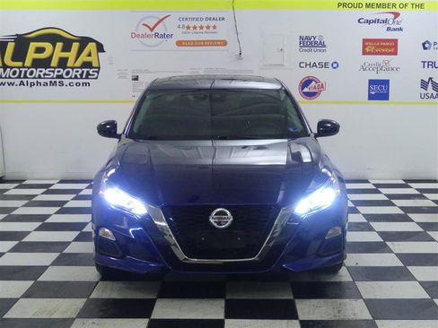 Used 2020 Nissan Altima 2.5 SR w/ Premium Package AWD/4WD image 2