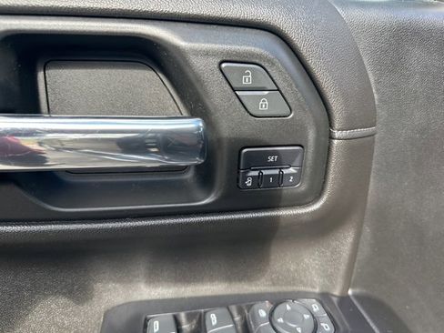 Used 2019 Chevrolet Silverado 1500 High Country w/ Technology Package image 8