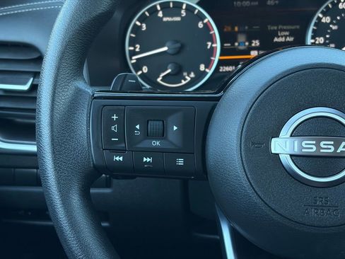 Certified 2023 Nissan Rogue SV image 16