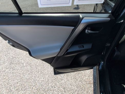 Used 2018 Toyota RAV4 XLE w/ Plus Extra Value Package image 14